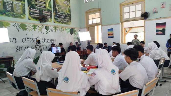 SMPN 2 Bangkalan Wakili Jawa Timur di Peluncuran Digitalisasi Pendidikan