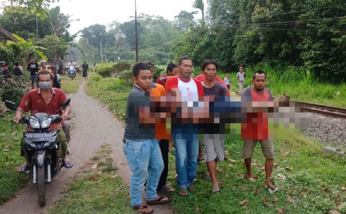 Bantu Evakuasi Terduga Pelaku Pembunuhan Tukang Jamu, Sejumlah Warga Bence Dites Covid-19 Bantu Evakuasi Terduga Pelaku Pembunuhan Tukang Jamu, Sejumlah Warga Bence Dites Covid-19