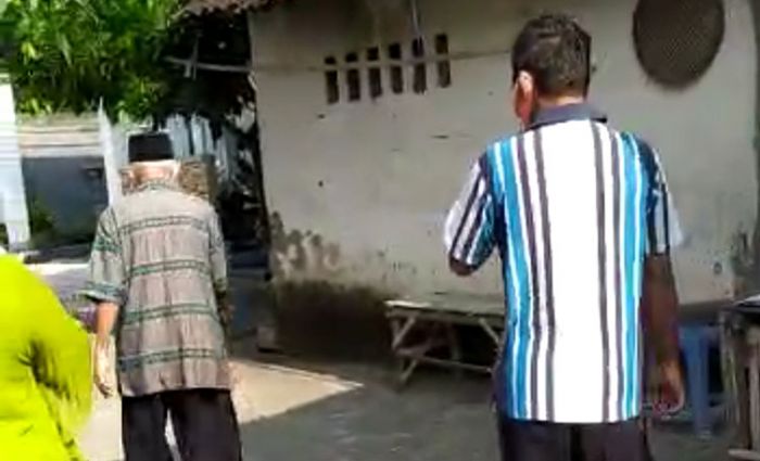 Sembuh dari Corona, Kakek 95 Tahun Asal Kota Blitar Masih Tampak Sehat dan Penuh Semangat Sembuh dari Corona, Kakek 95 Tahun Asal Kota Blitar Masih Tampak Sehat dan Penuh Semangat