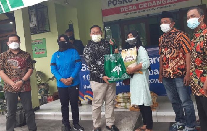 Pandemi Covid-19, Anggota DPRD Sidoarjo Galang Perusahaan Salurkan CSR Sembako Pandemi Covid-19, Anggota DPRD Sidoarjo Galang Perusahaan Salurkan CSR Sembako