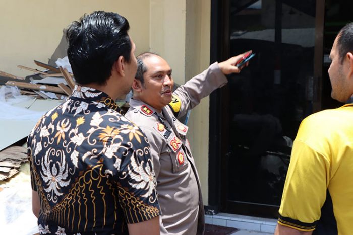 Demi Tingkatkan Pelayanan Kepada Masyarakat, Kapolres Ngawi Renovasi Ruang Kerja Jajarannya Demi Tingkatkan Pelayanan Kepada Masyarakat, Kapolres Ngawi Renovasi Ruang Kerja Jajarannya