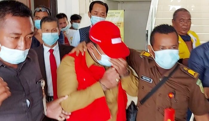 Camat Duduksampeyan Nonaktif Segera Jalani Sidang di Pengadilan Tipikor Camat Duduksampeyan Nonaktif Segera Jalani Sidang di Pengadilan Tipikor