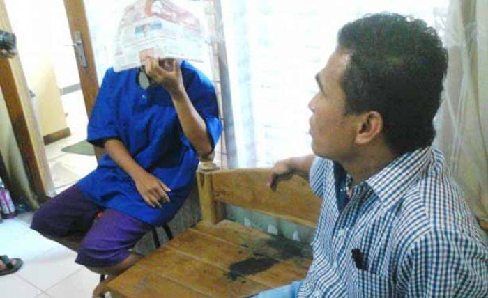 Pinjam Uang dengan Surat Palsu, Dua Ibu RT di Bojonegoro Ditangkap Pinjam Uang dengan Surat Palsu, Dua Ibu RT di Bojonegoro Ditangkap