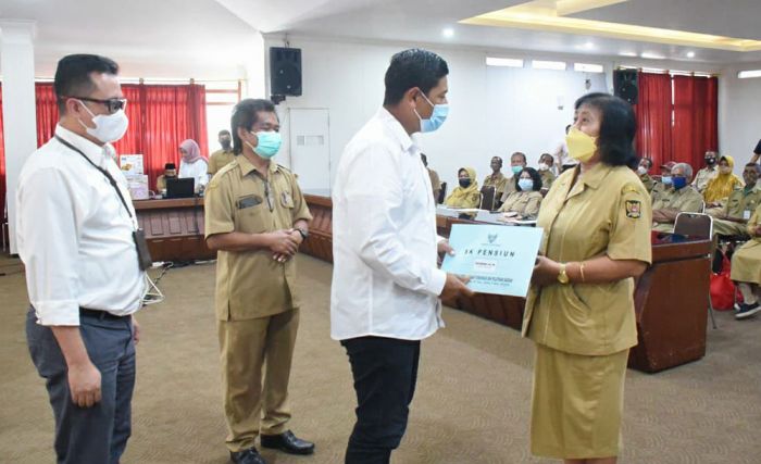 Wali Kota Kediri Sampaikan Terima Kasih Atas Pengabdian 54 Calon Purnabakti Wali Kota Kediri Sampaikan Terima Kasih Atas Pengabdian 54 Calon Purnabakti