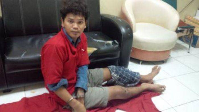 Maling Asal Lamongan, Curi Sepeda Motor, Jatuh Ditabrak Polisi Maling Asal Lamongan, Curi Sepeda Motor, Jatuh Ditabrak Polisi