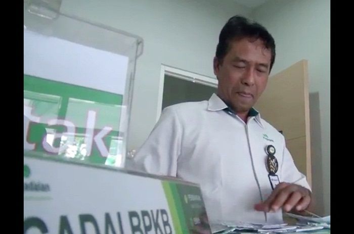 Jelang Tahun Ajaran Baru, Pegadaian di Kota Malang Diserbu Warga Jelang Tahun Ajaran Baru, Pegadaian di Kota Malang Diserbu Warga