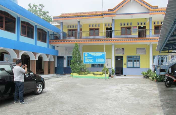 Diduga Sodomi Siswa, Oknum Guru MI di Gresik Dipolisikan Diduga Sodomi Siswa, Oknum Guru MI di Gresik Dipolisikan