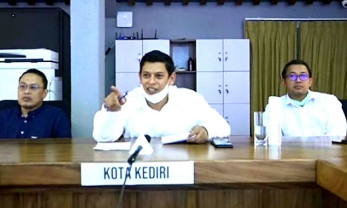 Wali Kota Kediri Umumkan Pasien Positif Covid-19 Tambah 1 Orang Wali Kota Kediri Umumkan Pasien Positif Covid-19 Tambah 1 Orang