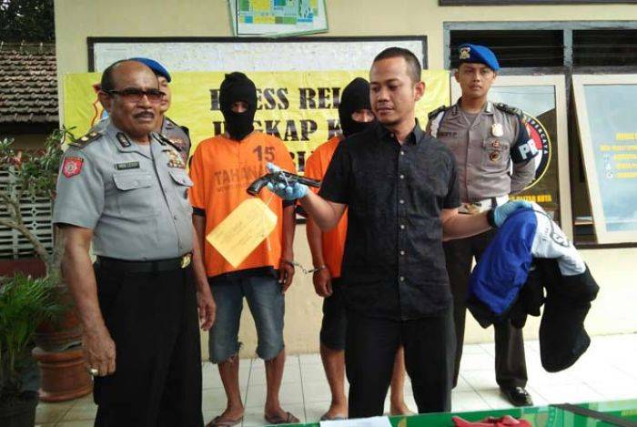 Nekat, Dua Pria di Blitar Merampok dengan Senpi Mainan