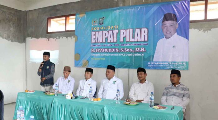 Syafiuddin Ajak Pemuda Bangkalan Perkuat Nasionalisme Lewat 4 Pilar Kebangsaan Syafiuddin Ajak Pemuda Bangkalan Perkuat Nasionalisme Lewat 4 Pilar Kebangsaan