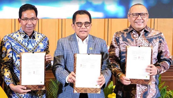 Sekjen Kementerian ATR/BPN Teken Nota Kesepahaman dengan DPR RI Sekjen Kementerian ATR/BPN Teken Nota Kesepahaman dengan DPR RI