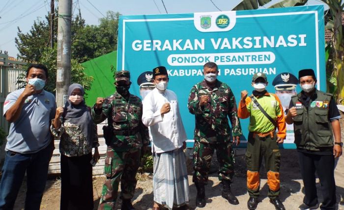 Pesantren Arrahma Gelar Vaksinasi Untuk 480 Santri dan Pelajar