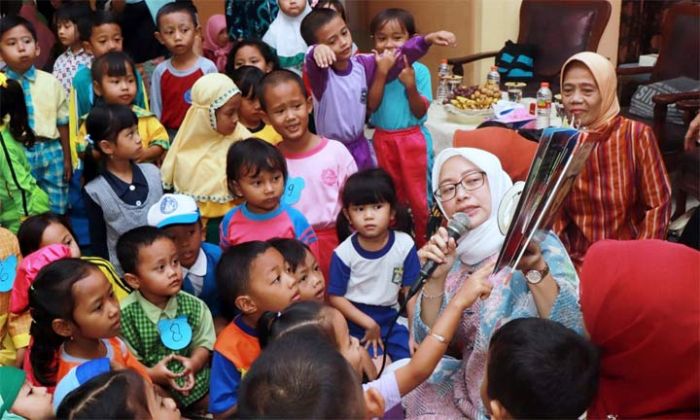 Ajak Anak Gemar Membaca, Pemkot Pasuruan Selenggarakan Parenting Gernas Baku Ajak Anak Gemar Membaca, Pemkot Pasuruan Selenggarakan Parenting Gernas Baku