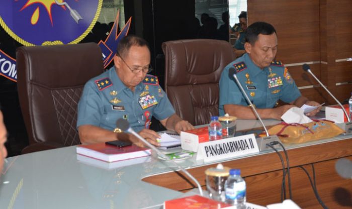 Sehari Menjelang Serah Terima Jabatan, Pangkoarmada II Bacakan Memorandum Sehari Menjelang Serah Terima Jabatan, Pangkoarmada II Bacakan Memorandum