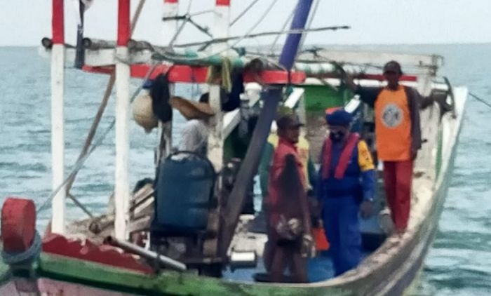  Satpol Airud Gresik Tangkap 3 Kapal Penangkap Ikan Asal Campurejo dengan Trawl