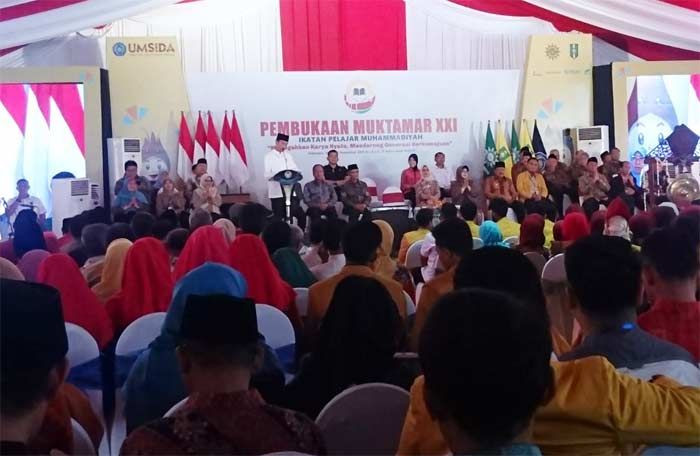 Buka Muktamar ke XXI IPM, Jokowi Yakin Pemuda Indonesia Mampu Bersaing dengan Negara Lain Buka Muktamar ke XXI IPM, Jokowi Yakin Pemuda Indonesia Mampu Bersaing dengan Negara Lain