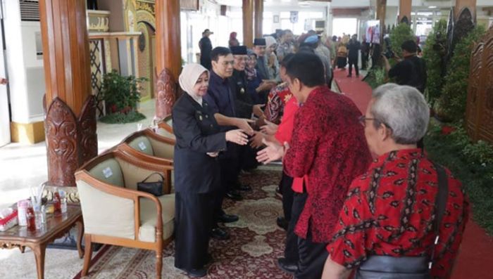 Gelar Halal Bihalal dengan Warga, Pemkab Kediri Datangkan Letto Gelar Halal Bihalal dengan Warga, Pemkab Kediri Datangkan Letto