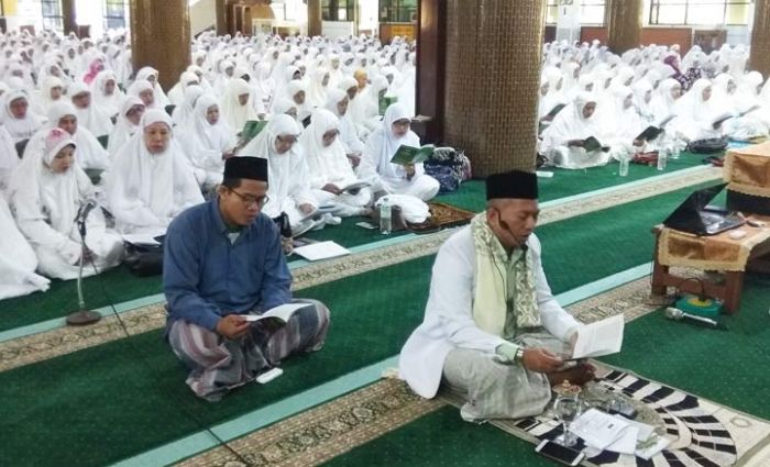 Warga Muslimat NU Sidoarjo Gelar Doa Bersama untuk Korban Teror Penembakan di Selandia Baru Warga Muslimat NU Sidoarjo Gelar Doa Bersama untuk Korban Teror Penembakan di Selandia Baru