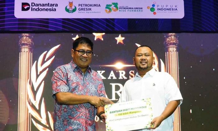 Dirut Petrokimia Raih Penghargaan di Nawakarsa Award Pesona Gresik 2025 Dirut Petrokimia Raih Penghargaan di Nawakarsa Award Pesona Gresik 2025