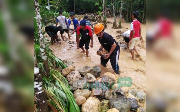 Banjir Terjang Desa Mangunharjo Pacitan