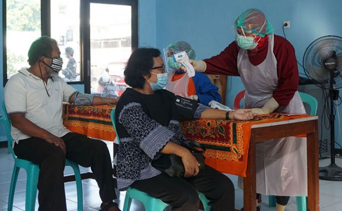 Dekatkan Sasaran, Vaksinasi Lansia Burengan Kota Kediri Digelar di Kelurahan Dekatkan Sasaran, Vaksinasi Lansia Burengan Kota Kediri Digelar di Kelurahan