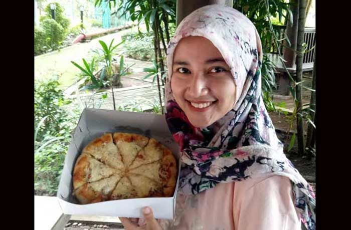 Pizza Rumahan Laris Manis di ITS