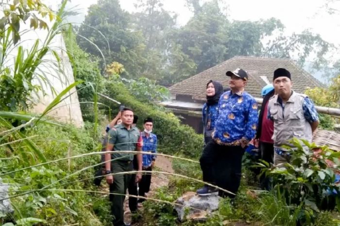 Pemkab Situbondo Renovasi Sekolah Gunakan Anggaran BTT Pemkab Situbondo Renovasi Sekolah Gunakan Anggaran BTT