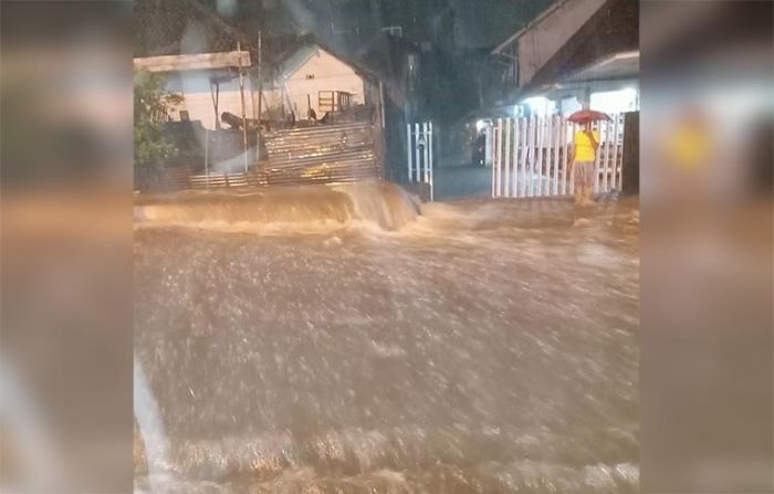 Duh, Jalan Semeru Kota Batu Banjir Lagi Duh, Jalan Semeru Kota Batu Banjir Lagi