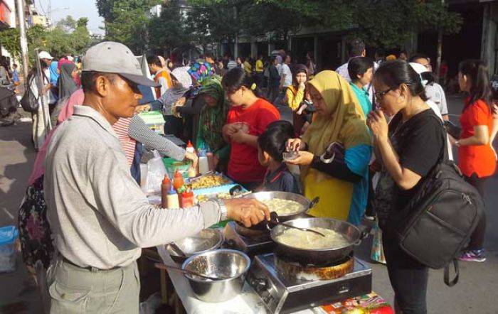 Pemkot Surabaya Adakan Festival Makanan Rakyat Pemkot Surabaya Adakan Festival Makanan Rakyat