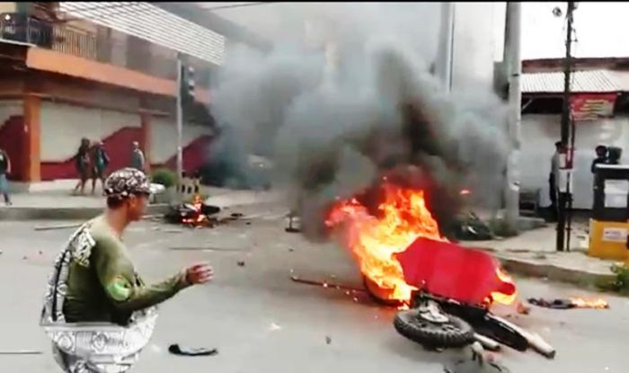 Info Terkini Bentrok Supporter di Blitar: 13 Motor Rusak, 3 Korban Luka Info Terkini Bentrok Supporter di Blitar: 13 Motor Rusak, 3 Korban Luka
