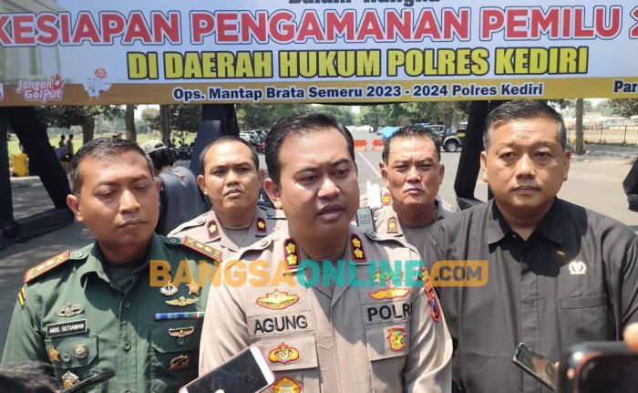 Polres Kediri Gelar Simulasi Sispamkota Pemilu 2024 Polres Kediri Gelar Simulasi Sispamkota Pemilu 2024