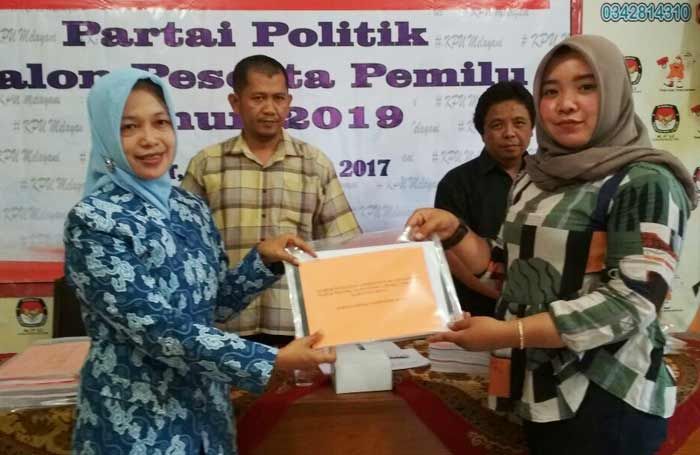 Untuk Pilgub 2018, KPU Kabupaten Blitar Terima Anggaran Hampir Rp 3 M Untuk Pilgub 2018, KPU Kabupaten Blitar Terima Anggaran Hampir Rp 3 M