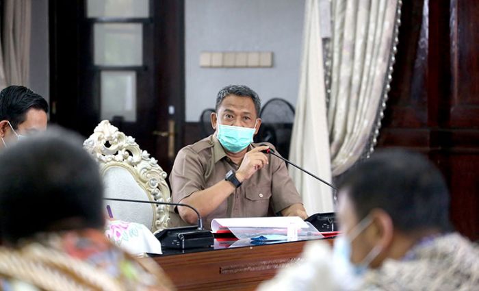 Masa Pandemi, Wali Kota Eri Imbau agar Wisuda Dilakukan Virtual Masa Pandemi, Wali Kota Eri Imbau agar Wisuda Dilakukan Virtual