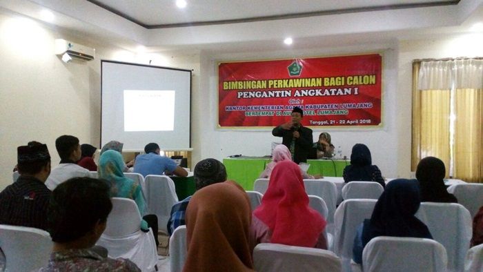 Tekan Perceraian, Kemenag Lumajang Gelar Bimbingan Perkawinan Bagi Calon Pengantin Tekan Perceraian, Kemenag Lumajang Gelar Bimbingan Perkawinan Bagi Calon Pengantin