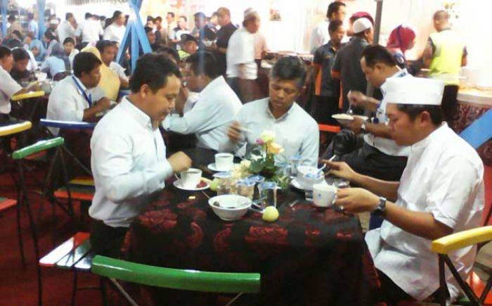 Pelindo III Ajak Anak Yatim dan Dhuafa Buka Bersama di Rumah Gadang Pelindo III Ajak Anak Yatim dan Dhuafa Buka Bersama di Rumah Gadang