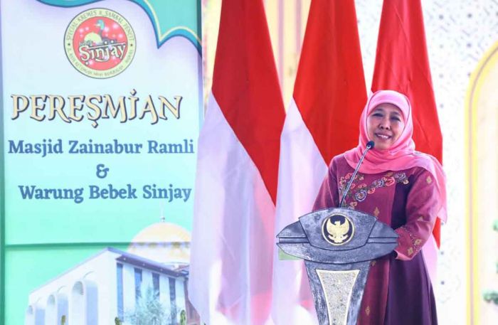Gubernur Khofifah Resmikan Masjid dan Warung Bebek Sinjay di Bangkalan Gubernur Khofifah Resmikan Masjid dan Warung Bebek Sinjay di Bangkalan