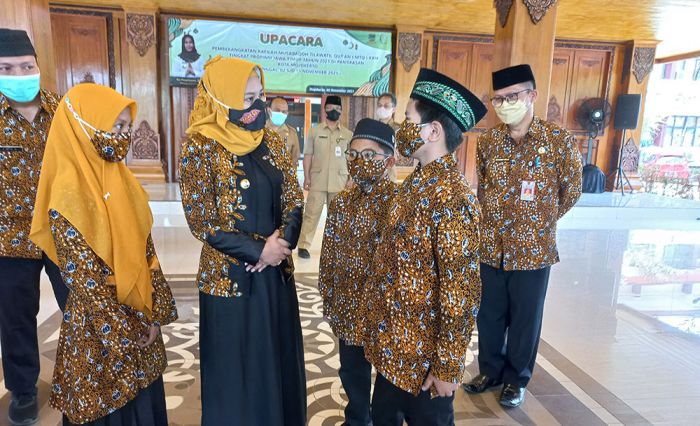 Wali Kota Mojokerto Berangkatkan 30 Kafilah untuk Ikuti MTQ Ke XXIX Jatim di Pamekasan