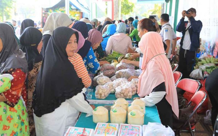 Ratusan Warga Serbu Kantor Pemkot Probolinggo Jelang Ramadan, Ada Apa? Ratusan Warga Serbu Kantor Pemkot Probolinggo Jelang Ramadan, Ada Apa?