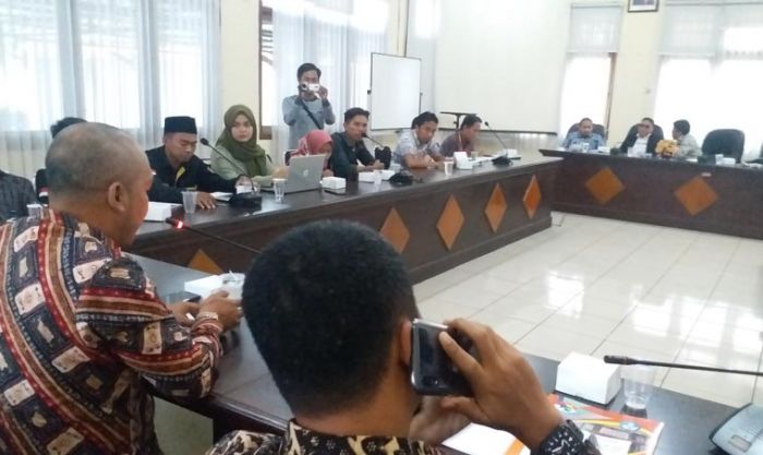 Penyalahgunaan Dana PIP dan BOS SDN Kompol 2, Dewan Nilai Kepala Sekolah Tidak Transparan Penyalahgunaan Dana PIP dan BOS SDN Kompol 2, Dewan Nilai Kepala Sekolah Tidak Transparan