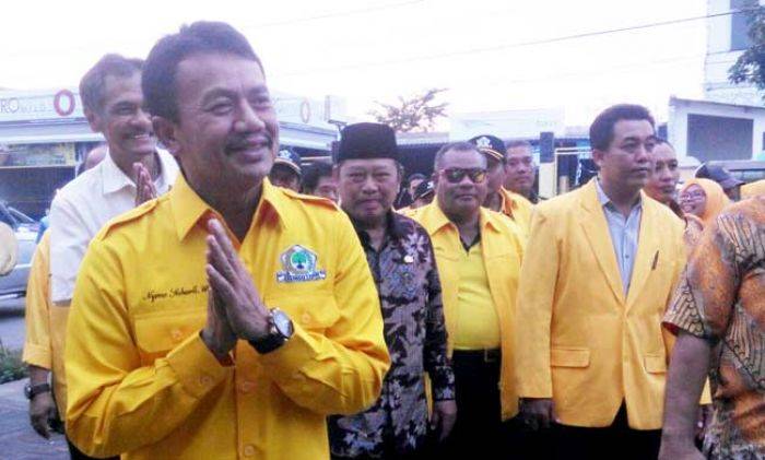 Golkar Jatim Minta Kadernya Ikut Awasi Dana ADD Golkar Jatim Minta Kadernya Ikut Awasi Dana ADD