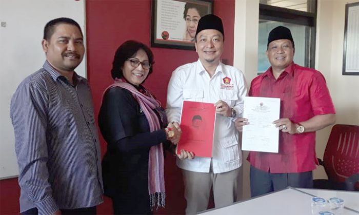 Asluchul Alif Akhirnya Daftar Bacabup Gresik di PDIP Asluchul Alif Akhirnya Daftar Bacabup Gresik di PDIP