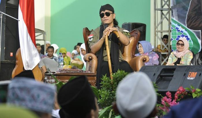 Ngaji Bersama Gus Miftah Tandai Peresmian Stadion Bumi Wali Ngaji Bersama Gus Miftah Tandai Peresmian Stadion Bumi Wali