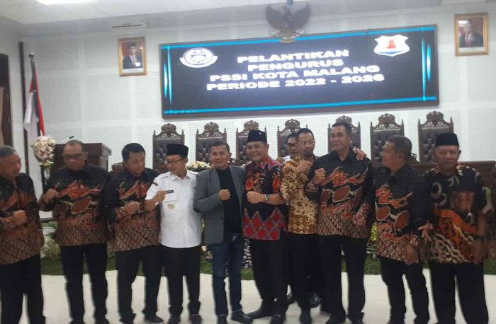 Sutiaji Lantik Pengurus PSSI Kota Malang Periode 2022-2026 Sutiaji Lantik Pengurus PSSI Kota Malang Periode 2022-2026