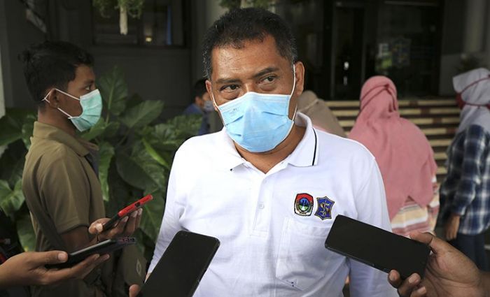 Tunggu Petunjuk Gubernur, Pemkot Surabaya Siap Beri Sanksi Tegas Pelanggar PSBB Tunggu Petunjuk Gubernur, Pemkot Surabaya Siap Beri Sanksi Tegas Pelanggar PSBB