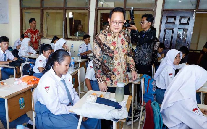 Pemprov Jatim Siap Laksanakan Program MBG Pemprov Jatim Siap Laksanakan Program MBG