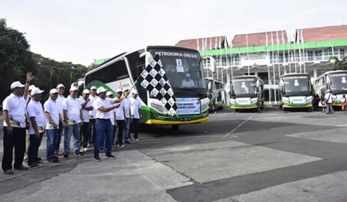 Petrokimia Gresik Berangkatkan 11 Bus Mudik Gratis