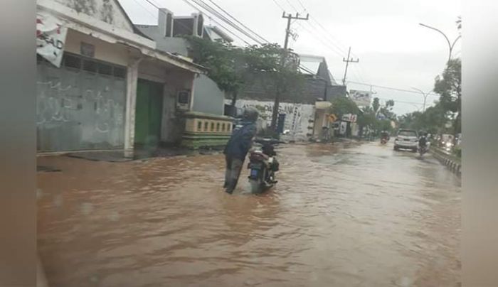 Diguyur Hujan 5 Jam, Sejumlah Wilayah di Tuban Terendam Banjir