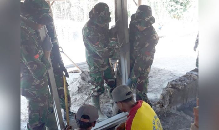TMMD ke-106, Kodim 0818 Buat Mbah Painem Terharu TMMD ke-106, Kodim 0818 Buat Mbah Painem Terharu