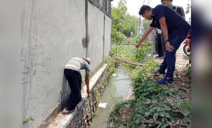 Jasad Bayi Ditemukan di Parit Desa Pertapan Maduretno Sidoarjo