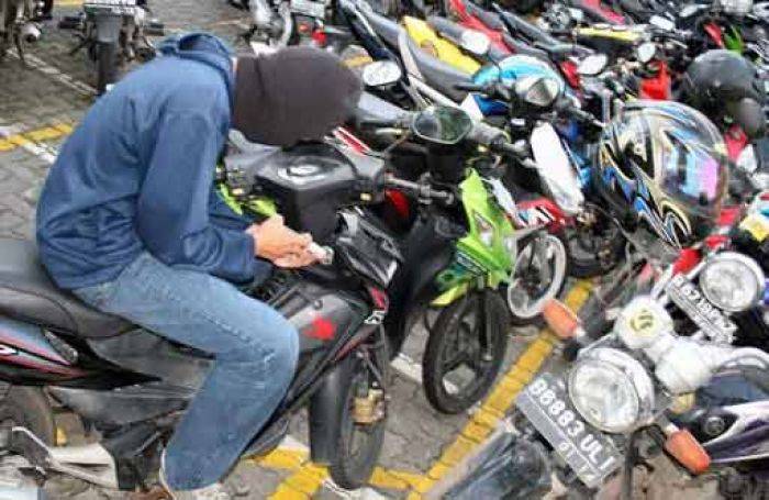 Maling Motor Incar Kos-kosan, Langsung Sikat 5 Motor di 1 Tempat Maling Motor Incar Kos-kosan, Langsung Sikat 5 Motor di 1 Tempat